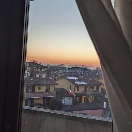 Homestay Uno Spazio Luminoso E Tranquillo Vicino Milano San Zenone Al Lambro