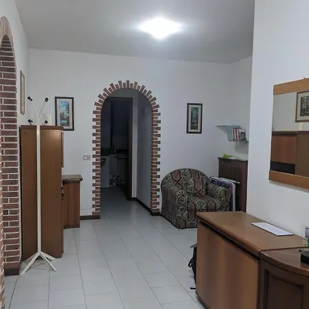 Uno Spazio Luminoso E Tranquillo Vicino Milano Homestay *